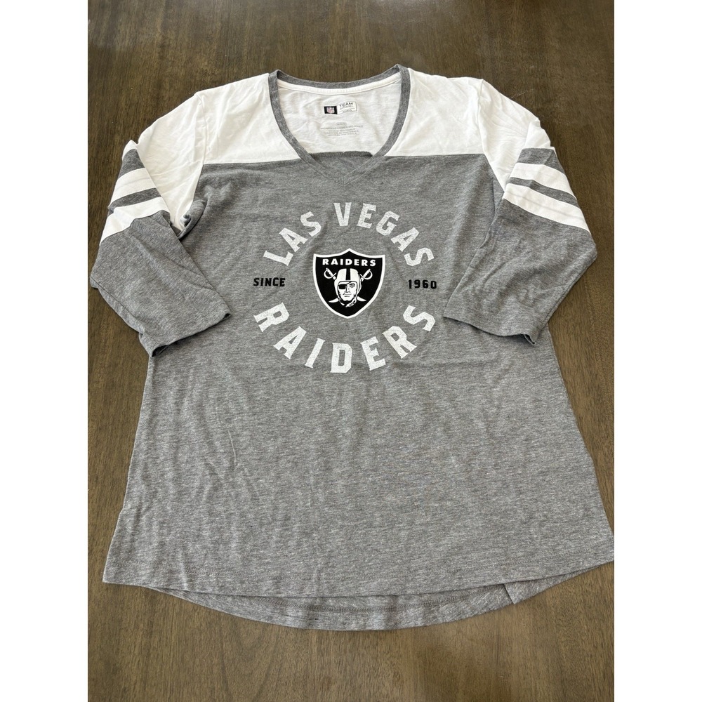 Las Vegas Raiders T Shirt Womens Medium Gray White Fan Football Team Apparel Tee